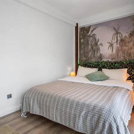 Forest Inspired Designed 1br Luxury Flat In Tomtom *