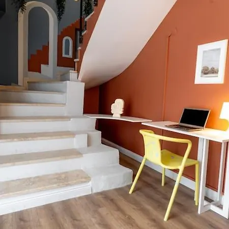 Chic And Modern Flats In Firuzga, Beyoglu