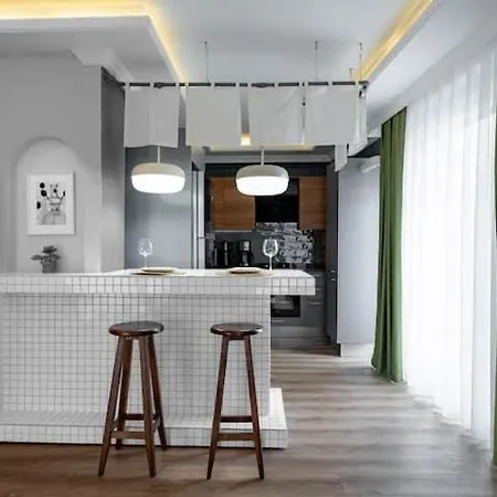 Chic And Modern Flats In Firuzga, Beyoglu Istanboel