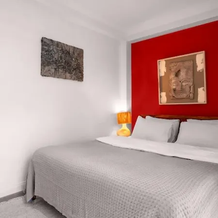 Chic And Modern Flats In Firuzga, Beyoglu Appartement Istanboel