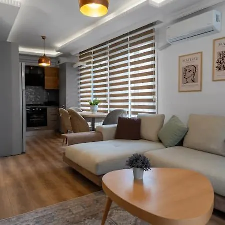 Appartement Chic And Modern Flats In Firuzga, Beyoglu Istanboel