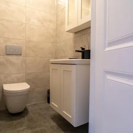 Chic And Modern Flats In Firuzga, Beyoglu Appartement