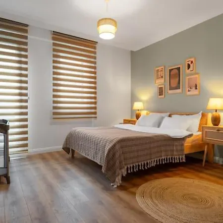 Chic And Modern Flats In Firuzga, Beyoglu Appartement Istanboel