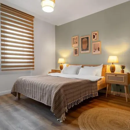 Chic And Modern Flats In Firuzga, Beyoglu Istanboel