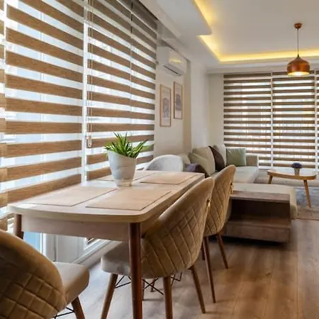 Chic And Modern Flats In Firuzga, Beyoglu